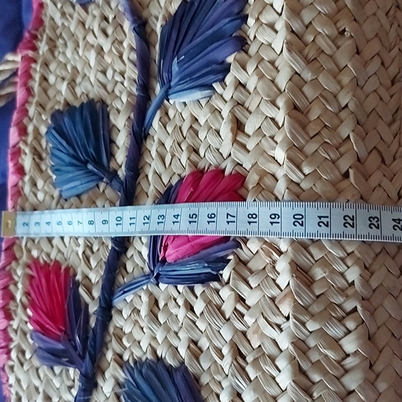 Straw Shoulder Bag - Picture 10 of 11